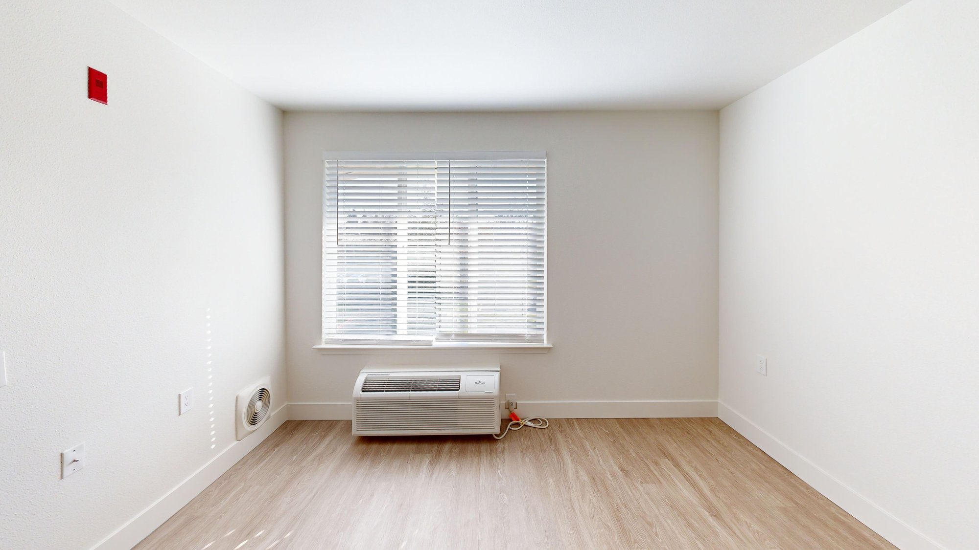 Sierra-Hills-IL-1-bed-561-sqft-Living-Room-1